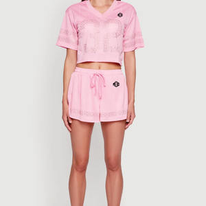 Ensemble de football américain pour femmes, style streetwear, avec crop top rose à strass et short à cordon de serrage, vêtements de sport, vente en gros, OEM USA - Product Image 4