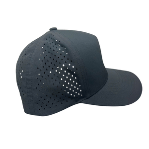 Gorra de Golf Estructurada de 5 Paneles, Personalizable con Logotipo Bordado, Diseño Deportivo con Orificios Cortados a Láser, Impermeable, Transpirable, con Cuerda, Estilo Béisbol - Product Image 6