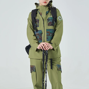 Nouvelle veste Softshell Varsity 2026 personnalisée imperméable coupe-vent pour femme, veste d'entraînement zippée en tricot, fabriquée au Pakistan pour femme - Product Image 6