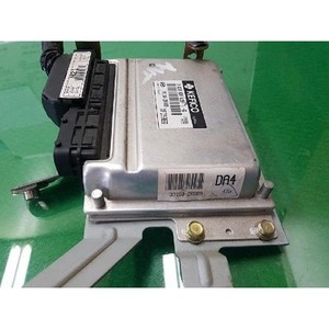 Module de commande du moteur Elantra 2000-2006 d'occasion OEM 3911026689 - Product Image 3