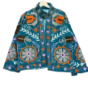 Veste en velours brodée Suzani bleue pour femmes, tenue d'automne, disponible au prix de gros pour l'exportation - Product Image 1