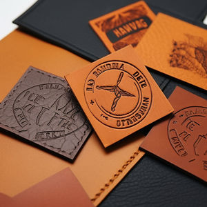 Patch en PU gravé au laser personnalisé |   Étiquette de marque en similicuir pour vêtements de sport et vestes |   Prix d'exportation en gros - Product Image 6