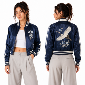 Chaqueta Corta de Satén OEM para Mujer con Bordado de Colibrí y Cierre Frontal, Venta al por Mayor, Marca Privada, Logotipo Personalizado, Directo de Fábrica - Product Image 4