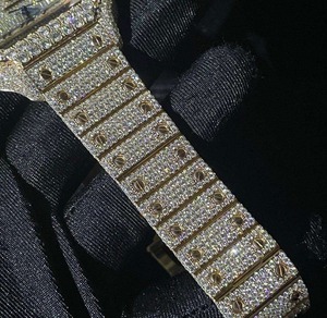 นาฬิกาเพชรโมอิสซาไนต์ VVS แบบ Iced Out ดีไซน์ทนทาน เหมาะสำหรับใช้ในชีวิตประจำวันและการเดินทางเพื่อธุรกิจ ราคาสุดคุ้ม - Product Image 4