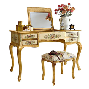 Elegante y Clásico Tocador de Caoba Sólida con Espejo Plegable y Detalles Florales Dorados para Dormitorio de Hotel - Product Image 1