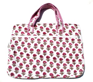 Sac pour ordinateur portable matelassé à motifs imprimés à la main - Product Image 2