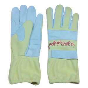 Gants unisexes pour les tâches domestiques quotidiennes, offrant confort, flexibilité et protection pour le nettoyage de la maison - Product Image 4