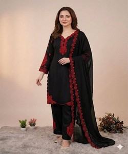 ชุดปักลายมูล ชานเดรี แบรนด์ริชลุค พร้อมกางเกงปาลาซโซ่และผ้าคลุมไหล่ สำหรับงานเทศกาล ราคาขายส่ง เสื้อผ้าชาติพันธุ์ สีดำ - Product Image 1