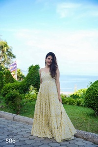 Vente directe usine - Robes d'été élégantes sans manches à col en V et volants pour femmes, imprimées, longueur ras du sol, en rayonne lourde, style indien et pakistanais - Product Image 3