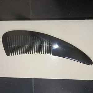 หวีเขาควายธรรมชาติ ป้องกันผมแตกปลาย ซี่หวีเรียบเนียน ทำด้วยมือแท้จากเขาควาย  รับสลักชื่อ  งานฝีมือสั่งทำพิเศษ - Product Image 5