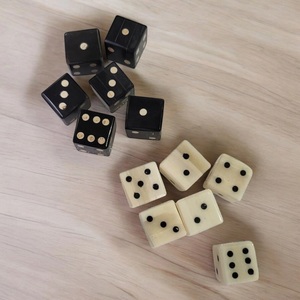 Dés en os de buffle faits à la main, naturels et polis, cubes de jeu carrés pour jeux de société, décoration intérieure, cadeau - Product Image 2