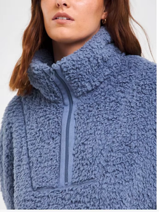 Sudadera de cuello alto extragrande de forro polar para mujer, color liso, hombros caídos, manga larga, abrigo cálido de invierno, tejido antipilling - Product Image 3