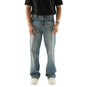 Jeans de Mezclilla Lavada Azul Claro para Hombre, Cintura Media, Corte Regular, Estilo Casual, Pierna Recta, Cinco Bolsillos, Pantalones de Moda Vintage - Product Image 1