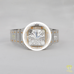 Reloj de Lujo con Movimiento Abierto y Diamantes Moissanite, Acabado en Oro Blanco, Detalles en Oro Amarillo y Estilo de Alta Gama - Product Image 4