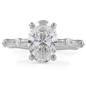 Bague de fiançailles de luxe ultra-fine en diamant ovale de 2 carats cultivé en laboratoire, plaqué or 18 carats, certifié IGI - Product Image 1