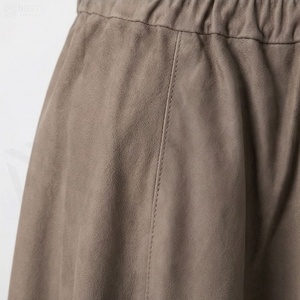 Jupe midi asymétrique pour femme, taille élastique, couleur unie, style minimaliste, tissu tissé, longueur cheville, confortable, à porter toute l'année - Product Image 5