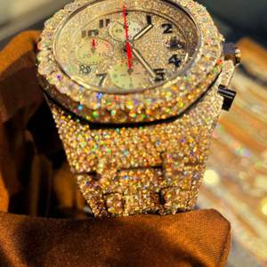 นาฬิกาเพชรคุณภาพสูงที่ผลิตในห้องปฏิบัติการ ราคาโรงงาน นาฬิกาเพชร DEF ที่ผลิตในห้องปฏิบัติการ ประดับเพชรเต็มเรือน - Product Image 1