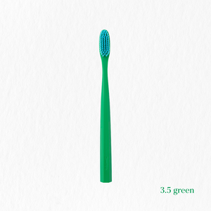 Cepillo de Dientes Coreano Smize Extra Suave con Cerdas de Grafeno Antibacterianas, Tamaño de Viaje, Ergonómico - Product Image 2