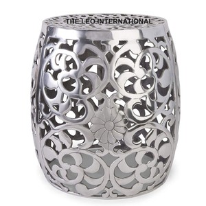 Mesas Auxiliares de Metal de Diseño Europeo Moderno de Alta Gama, Mesa de Centro y Mesa Lateral para Decoración de Sala de Estar y Dormitorio - Product Image 1