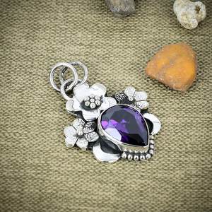 Pendentif floral en améthyste naturelle, argent sterling 925, sertissage clos en or, fait main, vintage, bijoux de fiançailles en pierres précieuses, exportateur OEM - Product Image 1