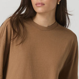 Camiseta de Manga Larga para Mujer, Diseño Relajado y Cómodo, Material de Alta Calidad, Color Sólido, Estilo Moderno y Minimalista - Product Image 2