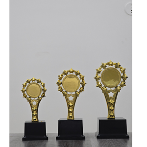 Trofeo de Plástico Personalizado con Impresión de Logotipo para Competiciones Escolares - Product Image 1