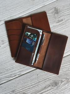 Porte-chéquier en cuir pleine fleur véritable avec logo personnalisé, blocage RFID, portefeuille long avec fermeture à clip pour les voyages - Product Image 6