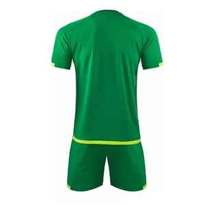 Uniforme de Fútbol Personalizado 100% Poliéster, Camiseta y Pantalones Cortos, Venta en Línea, El Mejor Uniforme de Fútbol Hecho en Pakistán - Product Image 2