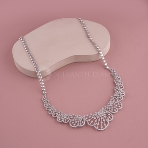 Collar de diamantes de corte redondo de diseño premium, diamantes creados en laboratorio con certificado IGI y claridad VVS de proveedor indio. - Product Image 4