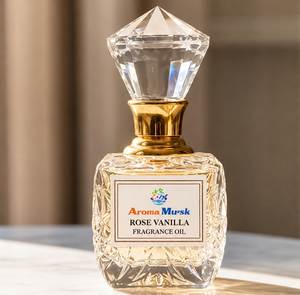 Huile parfumée Aroma World Musk Rose Vanilla, huile végétale naturelle d'Uttar Pradesh pour la parfumerie - Product Image 1