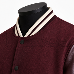Chaqueta Universitaria Personalizada de Gamuza Borgoña, Chaqueta de Béisbol Premium Tipo Letterman, Fabricante de Marca Privada OEM - Product Image 6