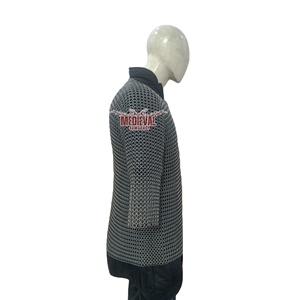 เสื้อเกราะเหล็กกล้าอ่อนยุคกลางแบบโซ่  ตอกหมุดแบน  วงแหวนขนาด 9 มม.  ตกแต่งด้วยหนัง  ทำด้วยมือ  เกราะฮอบเบิร์กอัศวิน  แฟชั่นชุบสีดำ - Product Image 3