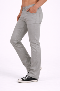 Cool Ash Grey Comfort Jeans casuales de corte recto para hombre – Un prenda esencial refinada para el día a día, confeccionada con tela premium rica en algodón - Product Image 3