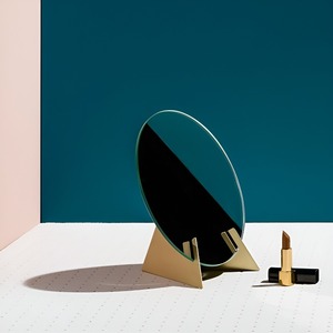 Manufacturer Directly Supply Customized Size Round Metal <b>Table</b> Makeup Cosmetic Mirror for Home Decoration - Product Image 1