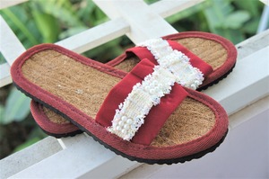 Pantoufles en jonc de mer, chaussures tissées en jacinthe naturelle avec doublure en tissu pour les chambres d'hôtes, origine Vietnam - Product Image 2