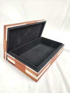 Caja de Almacenamiento de Joyas Multifuncional Moderna y Ecológica con Incrustaciones, Diseño Personalizado, Hecha a Mano en India, Cajas de Madera - Product Image 5