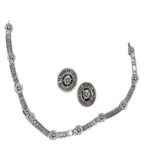 Conjunto de collar de aspecto de piedras AD con acabado plateado de alta calidad Simple con pendientes para mujer colección de ropa de fiesta de boda para mujer - Product Image 1