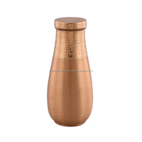 Bouteille d'eau en cuivre pur, design classique, écologique, pour la consommation, cadeaux d'affaires, options multi-capacités, Inde