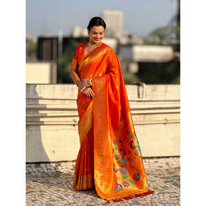 Sari Paithani en peau d'orange avec détails tissés en zari, vêtements indiens et pakistanais par Elite Weaves 650g - Product Image 1