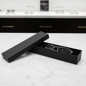 Boîte à bijoux en carton rigide noir de haute qualité avec doublure en éponge | Fermeture magnétique, pelliculage mat avec revêtement UV pour le rangement des montres - Product Image 1