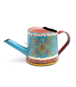 Lata de agua galvanizada pintada con esmalte de estilo rústico ideal para riego de jardín elegante y decoración interior del hogar con temática de campo - Product Image 5