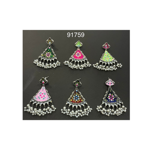 Pendientes oxidados de estilo étnico Pendientes llamativos de plata alemana Clips de oreja de flores oxidadas ligeras Bodas al por mayor - Product Image 2