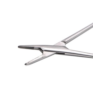 คีมจับเข็มแพทย์ AMETRINE SURGICAL ขนาด 18 ซม. ทำจากสแตนเลสสตีลชุบทอง ใช้ซ้ำได้ สำหรับศัลยกรรมกระดูกและข้อ ได้รับการรับรองมาตรฐาน CE - Product Image 3