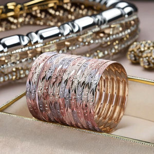 ขายส่งกำไลทอง3โทน, กำไลแฟชั่น, กำไลชุบ3โทนที่ทันสมัย, กำไลหลายสี, กำไลข้อมือทองเหลืองสามสี - Product Image 3