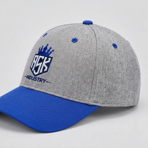 Gorra de béisbol moderna hecha de tela resistente con paneles ventilados, visera curva y tamaño ajustable, ideal para viajes deportivos. - Product Image 2