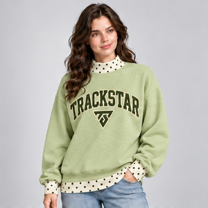 เสื้อสเวตเชิ้ตคอเต่าสีเขียวอ่อนสำหรับผู้หญิง แต่งลายจุดสีงาช้าง พร้อมลายกราฟิกแบบวาร์ซิตี้ แขนยาว สั่งทำขายส่งได้ - Product Image 4