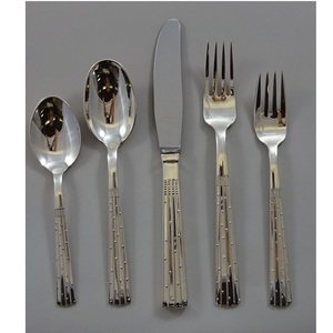 ชุดช้อนส้อมสแตนเลสสตีลลายหยดน้ำ |   ชุดช้อนส้อมลูกปัดลายริบสีเงิน 5 ชิ้น - Product Image 1