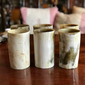 Verre à boire en corne de bœuf naturelle ivoire personnalisé, style moderne, écologique, fait main, logo personnalisable par UO INDIA - Product Image 1