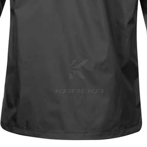Veste en soie unisexe pour usage quotidien, veste d'hiver imperméable, coupe-vent, à capuche, logo sur le devant, tissu léger, style confortable à porter - Product Image 4