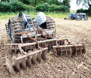 Fournisseur Direct – Herse à disques et herse à dents robustes pour tracteur – Matériel agricole durable pour l'exportation - Product Image 4